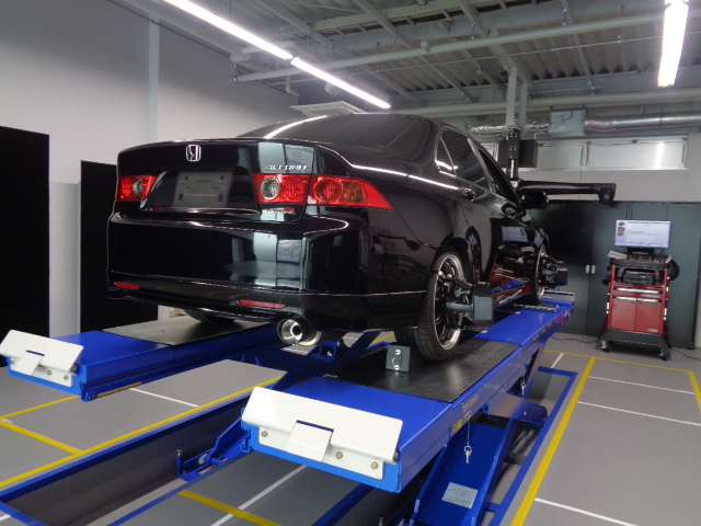 ホンダ　アコード（CL7）　アライメント測定・調整