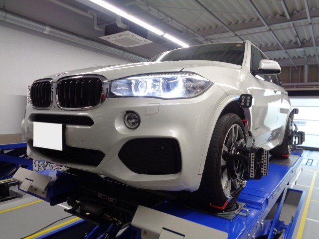 BMW X5(F15)　アライメント測定・調整